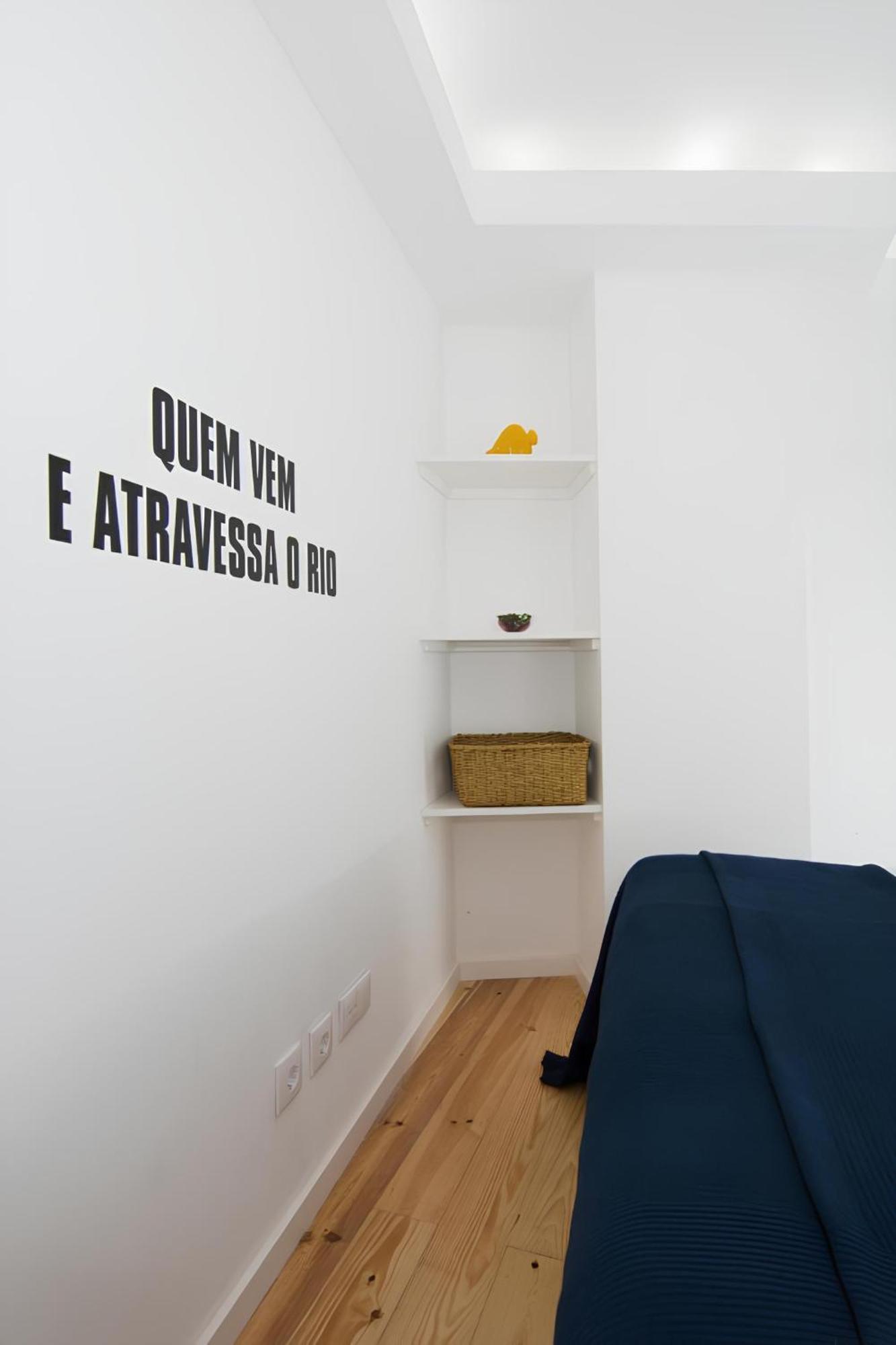 Casa Do Castelo 1- Work Or Relax In The Historic Heart Of Lisbon! Apartment Luaran gambar
